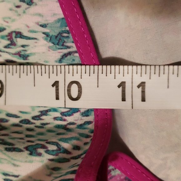 Fabletics Women's Suva Run Shorts II - Picture 10 of 12